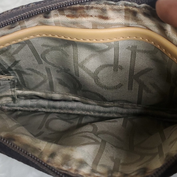 CALVIN KLEIN Signature Brown Wristlet - Picture 3 of 5